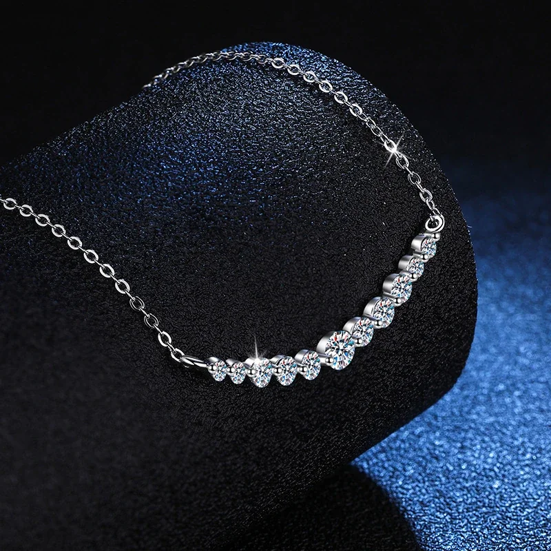 Curved 925 Sterling Silver Round Moissanite Bar Necklace - Silver Moissanite